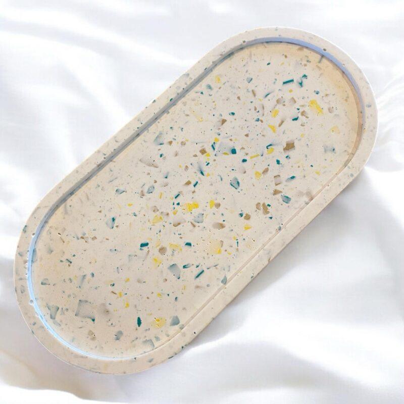 TRAY WIT MET GEEL/GROEN